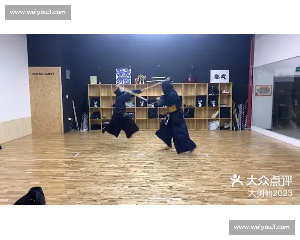 大剑竞技赛：探讨剑道对抗技巧与赛事规则的创新与发展